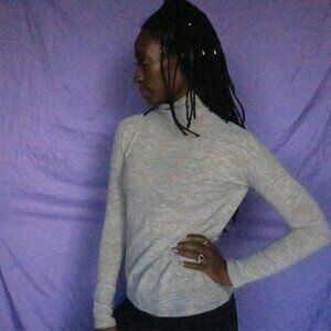 Madewell turtle neck long sleeve tee style h1092 in gray size XXS.